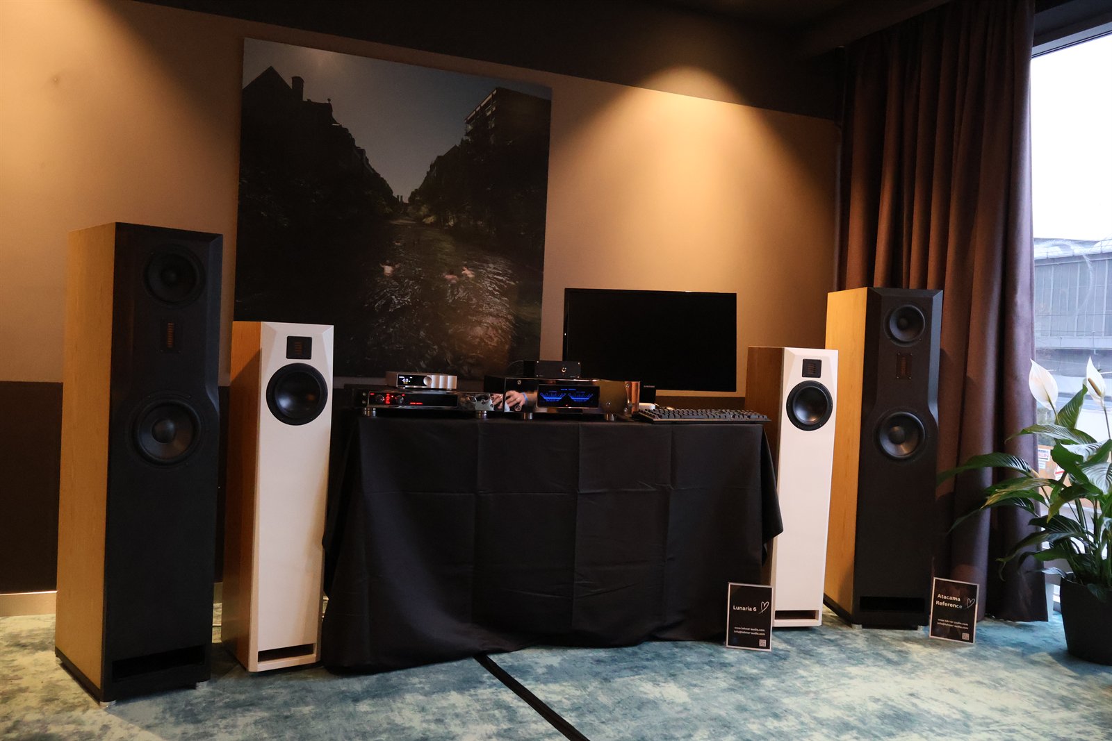 Der Messestand von Lehner & Lehner Audio auf den Münchner HiFi-Tagen 2026 mit Lunaria 6 und Atacama Reference